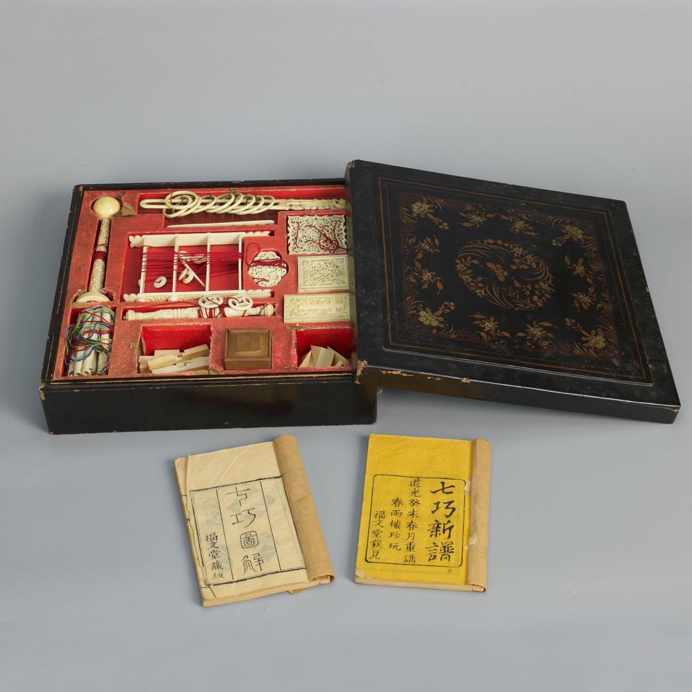 書道具　文房具　景徳鎮製　朱肉　雪景画　乾隆年製　款　時代　唐物 南山博物馆